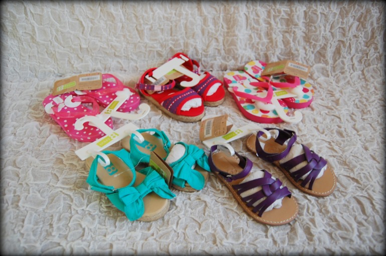 Это болезнь или ребенок одет на год вперёд)))))