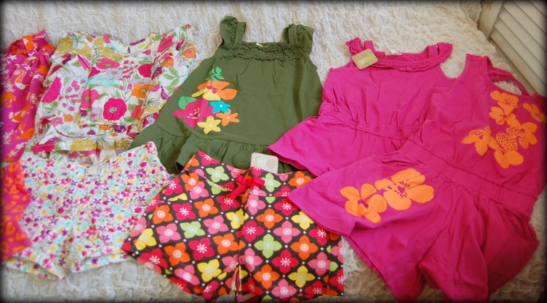 Это болезнь или ребенок одет на год вперёд)))))