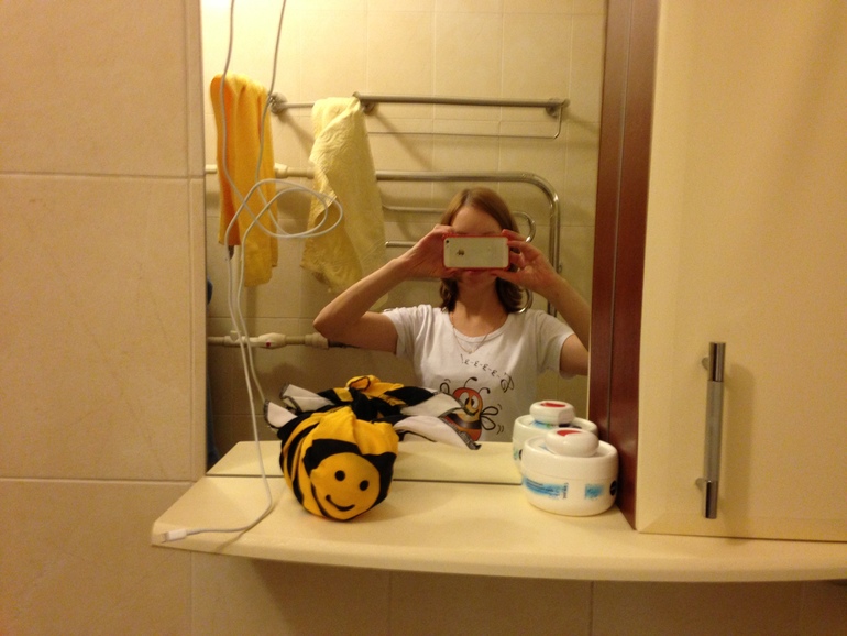 Годовасие с пчелками.