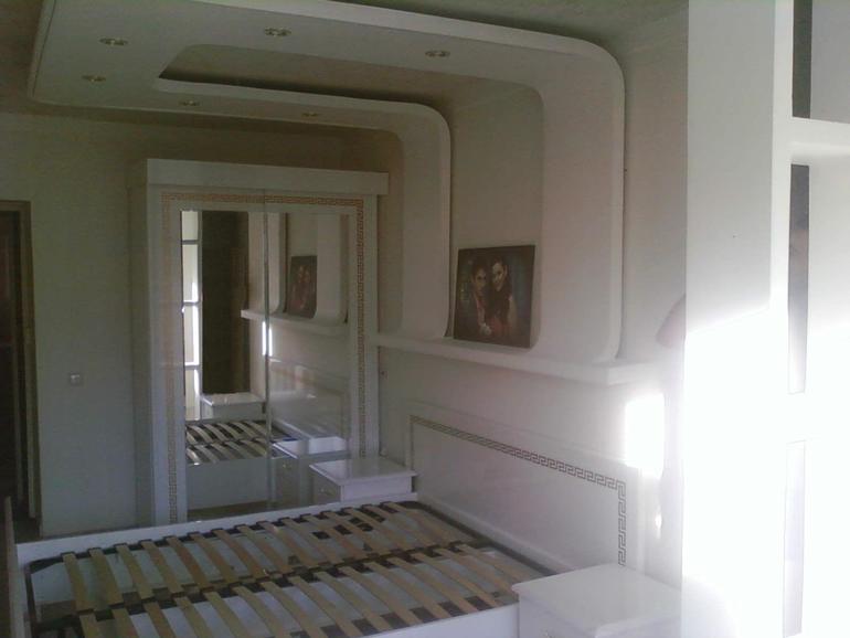 помогите подобрать шторы  в спальню