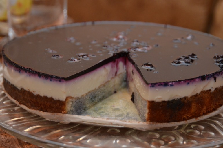 Чернично-панакотовый тортик