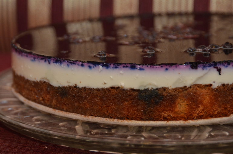 Чернично-панакотовый тортик