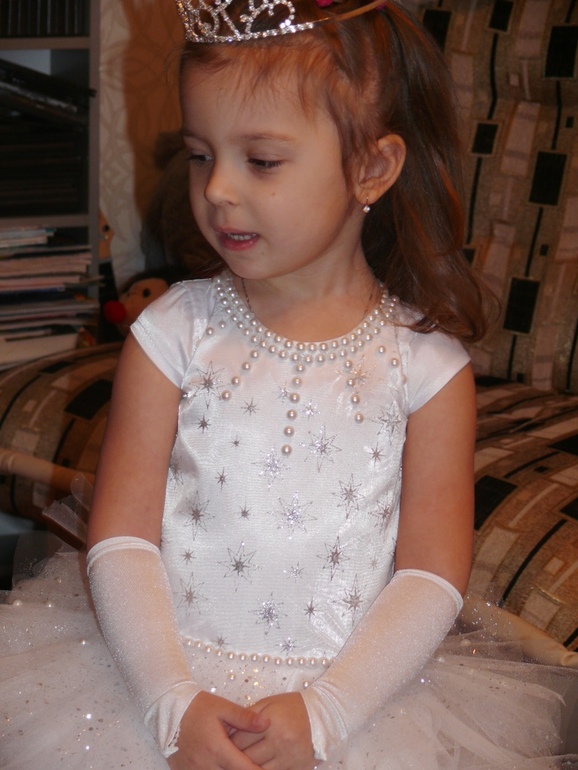 Платье для моей королевы снежинок