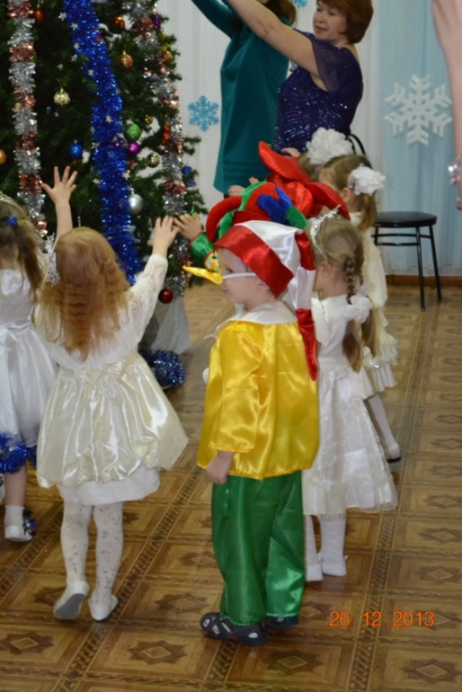 Елка дочки и сына.