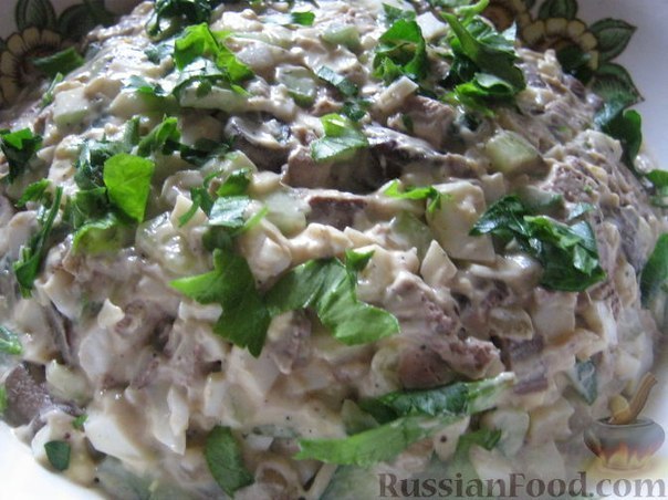 Салат с свиной печенью Салат с свиной печенью