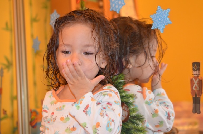 Наша Фея-Снегурочка с фотками)