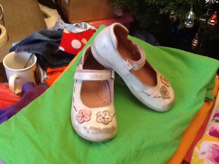 Сандалии 26 рр, 2 пары