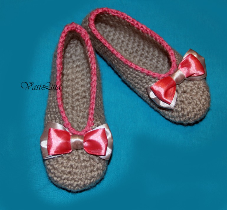 Корона, туфельки,цветок...