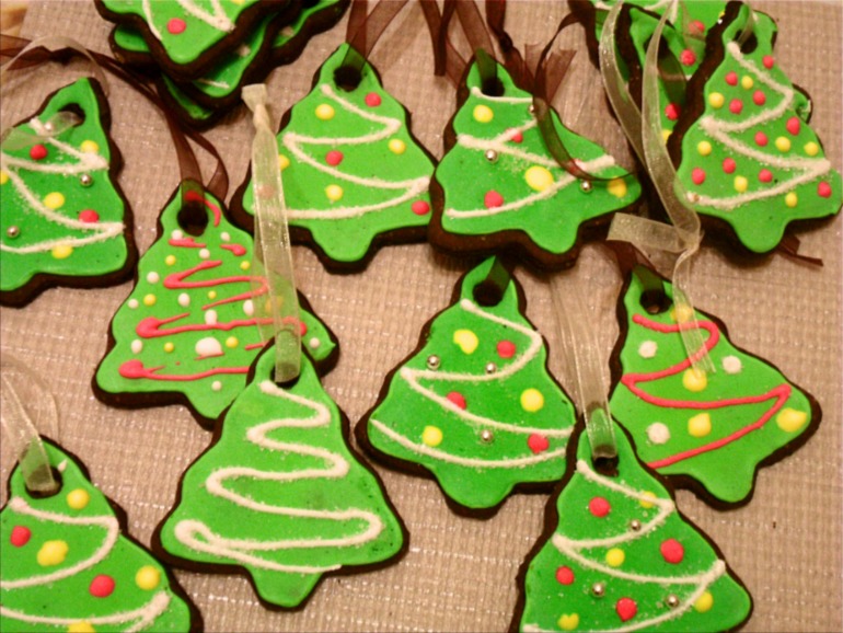 Елко-снежинковый марафон продолжается...))