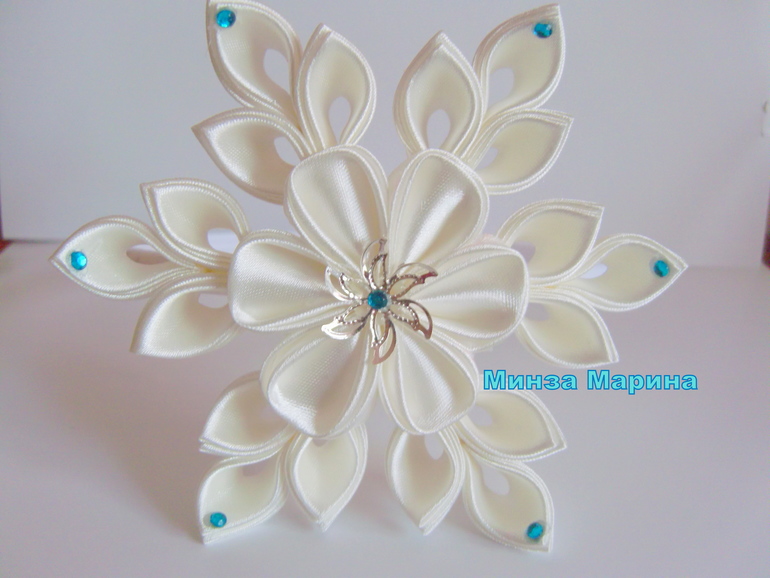 *** Снежиночки***