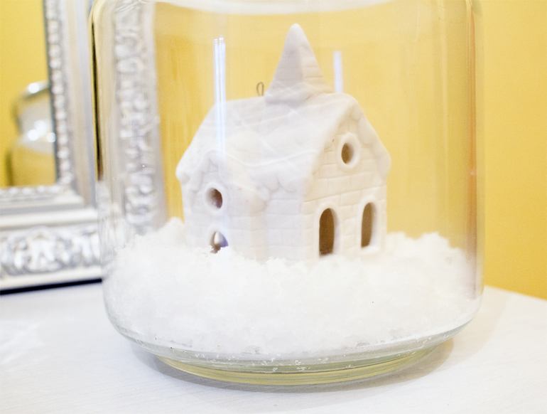 Зима у нас на комоде