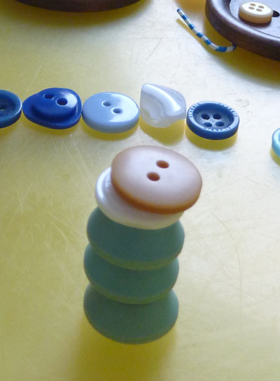 Игры с пуговицами для малышей