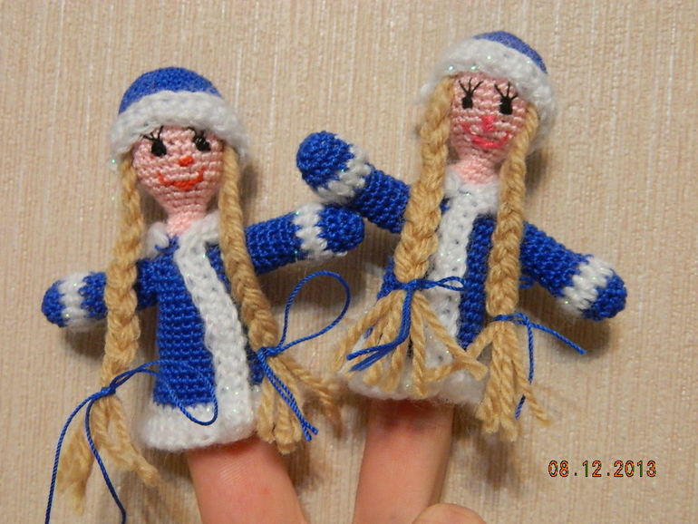 Снегурочки не отстают))