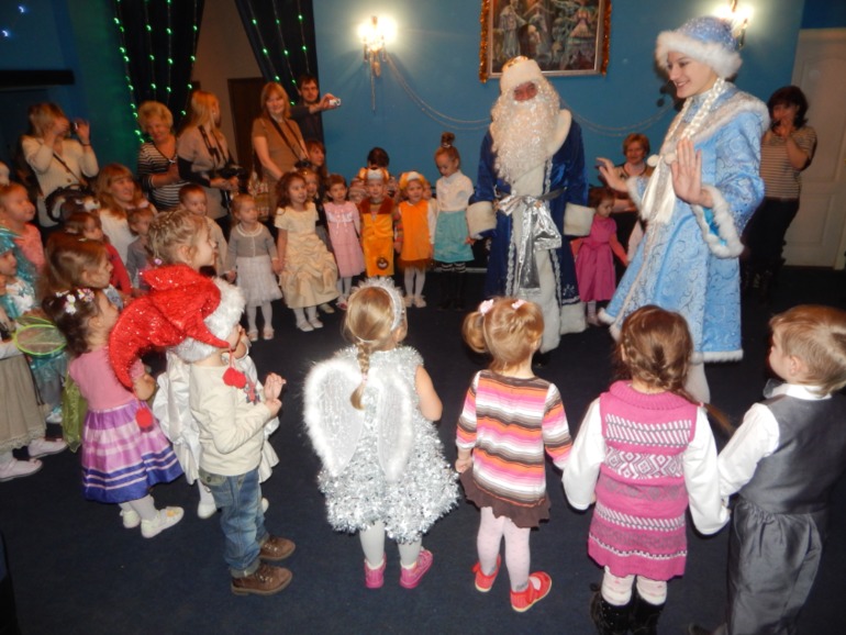 Новогодняя ёлка в театре кукол!