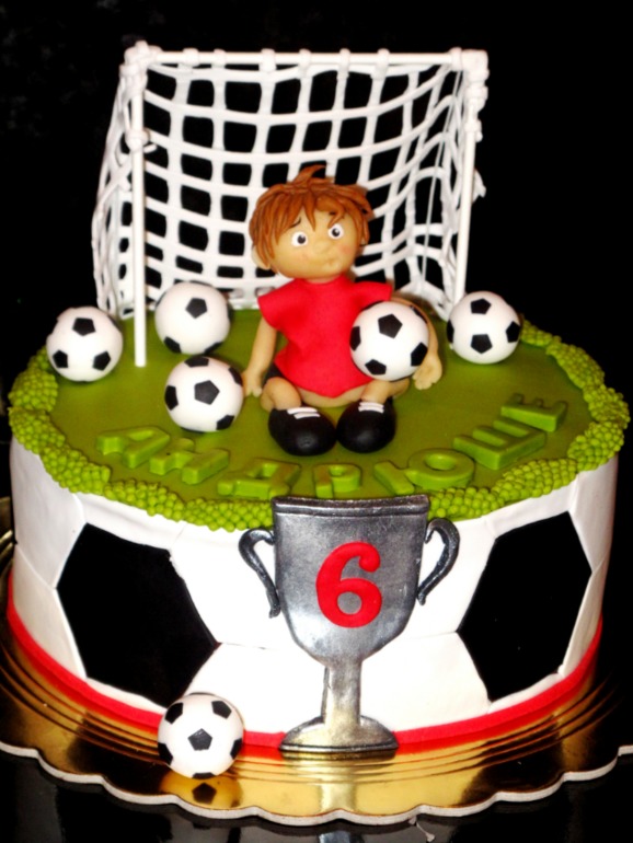 У всех Новый год, а у меня Футбол)