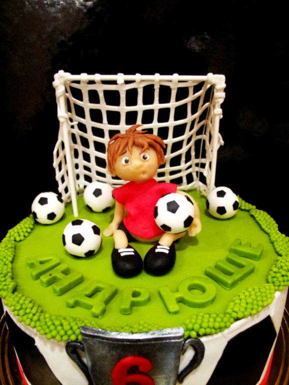 У всех Новый год, а у меня Футбол)