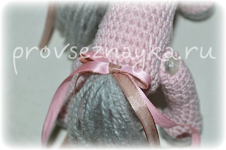 Розовая лошадка