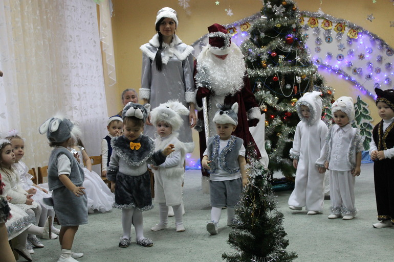 Елка в детском саду.