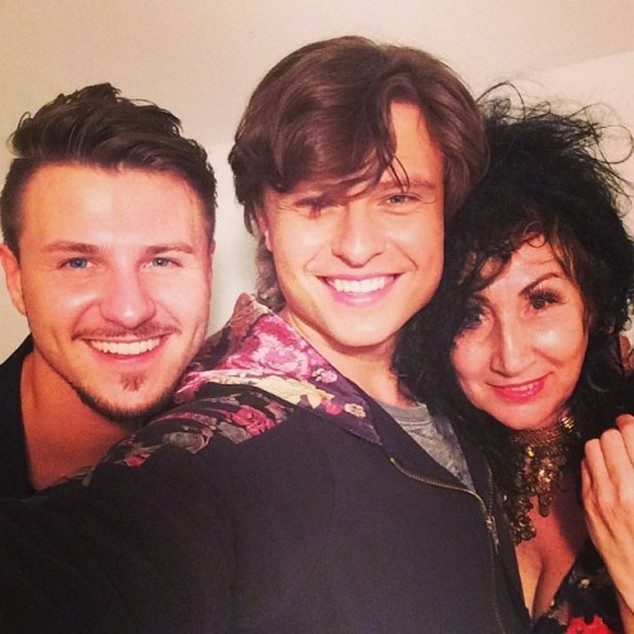 Любви все возрасты покорны)))))