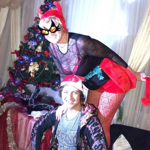 Любви все возрасты покорны)))))