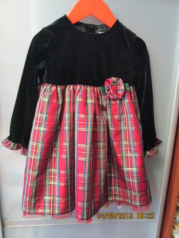 Наряды на девочку 3-4 лет. Одежда б/у и новая. Состояние отличное!