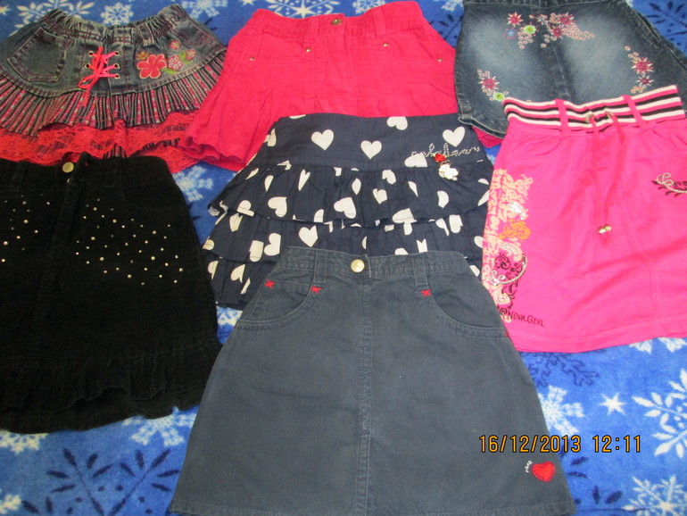 Фирменная одежда на девочку 3-4 лет.