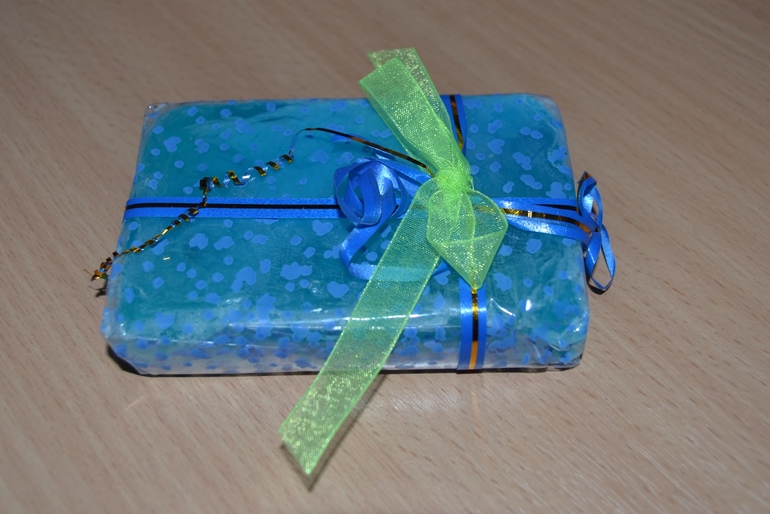 Подарочки приехали)