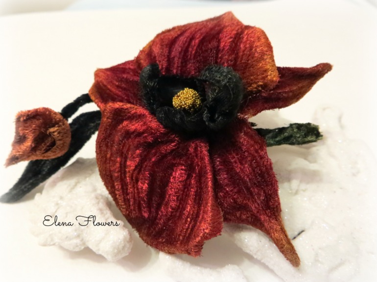 Бархатная брошь орхидея.
