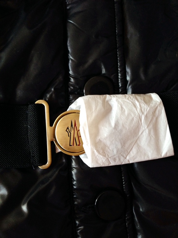 Длинная куртка-пуховик Moncler в наличии 42-44