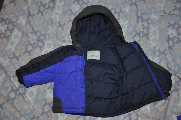 Продам комбез фирмы Moncler на рост 74-80
