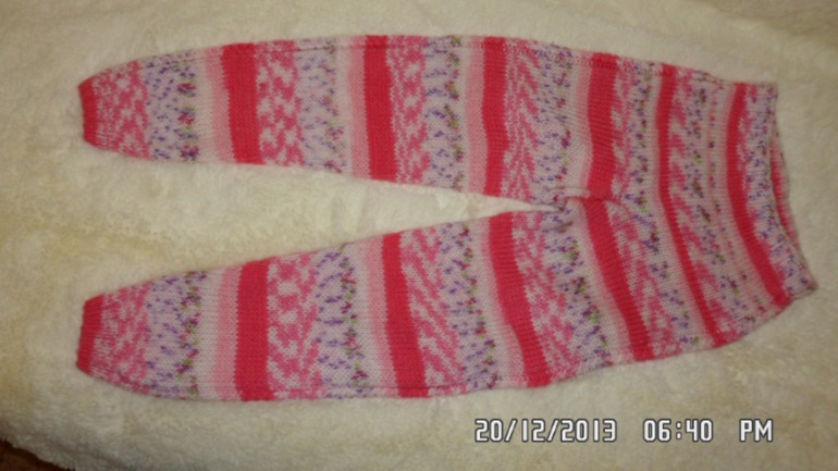 Свитерок и штанишки для Лизы