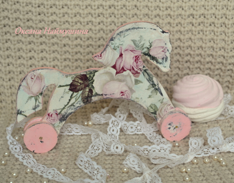 Деревянный лошадки  !!!