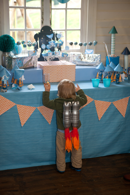 Little party: ракеты и роботы