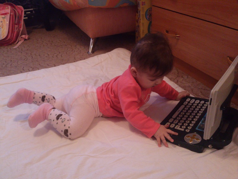 Мы полугодовасики ЮХХУУУУУ!!!!