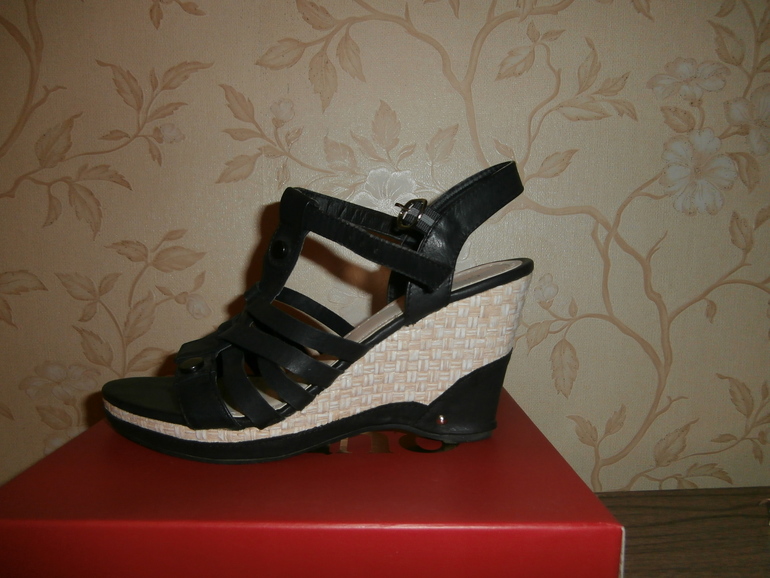Босоножки, р.38, 900р.