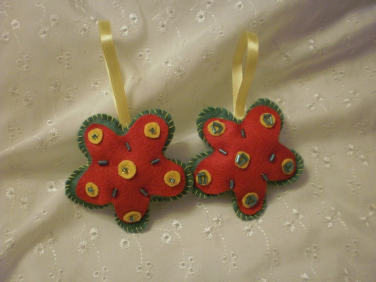 Елочные игрушечки.