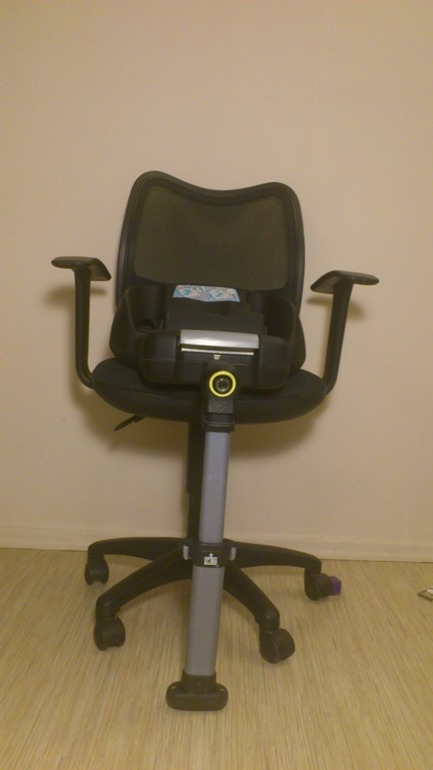 б/у Автокресло Maxi cosi CabrioFix + база EasyFix + шасси/прогулка Quinny Zapp полный комплект