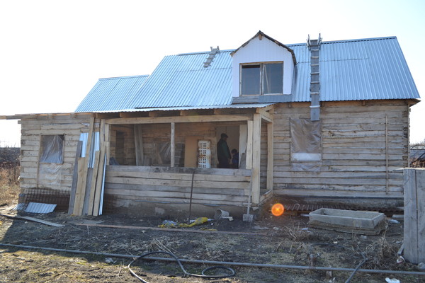 КАК оригинально раскрасить дачный домик?