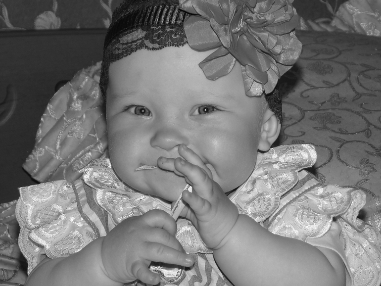 Нам 9 мес