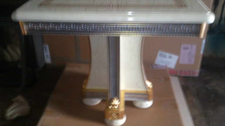 Продам итальянские столики. (20000руб и 15000руб)