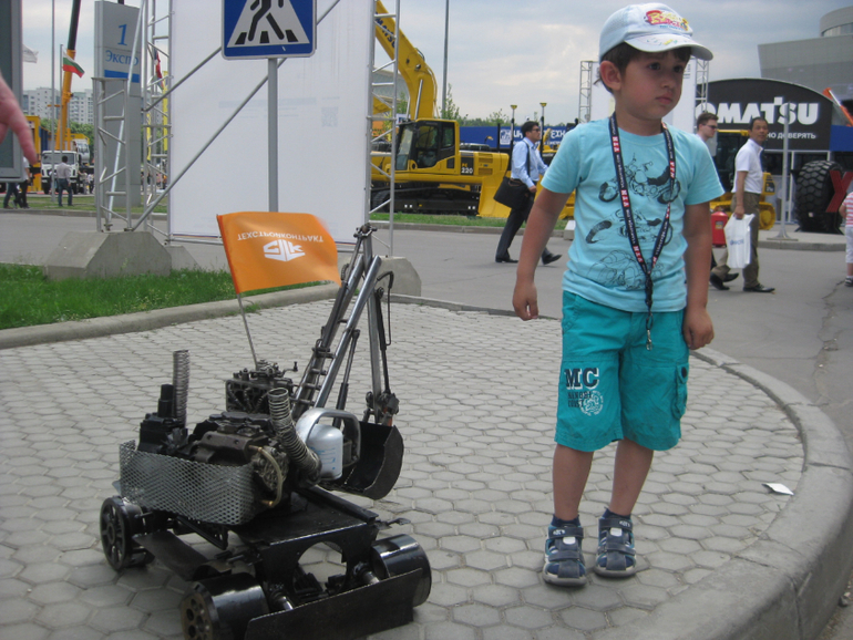 выставка строительной техники СТТ2014