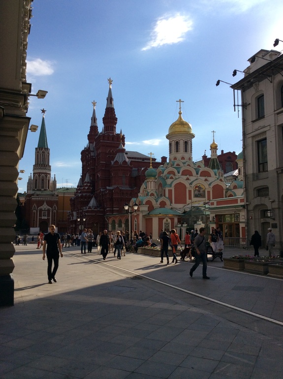 Ура!!я погуляла по Москве!!!)))