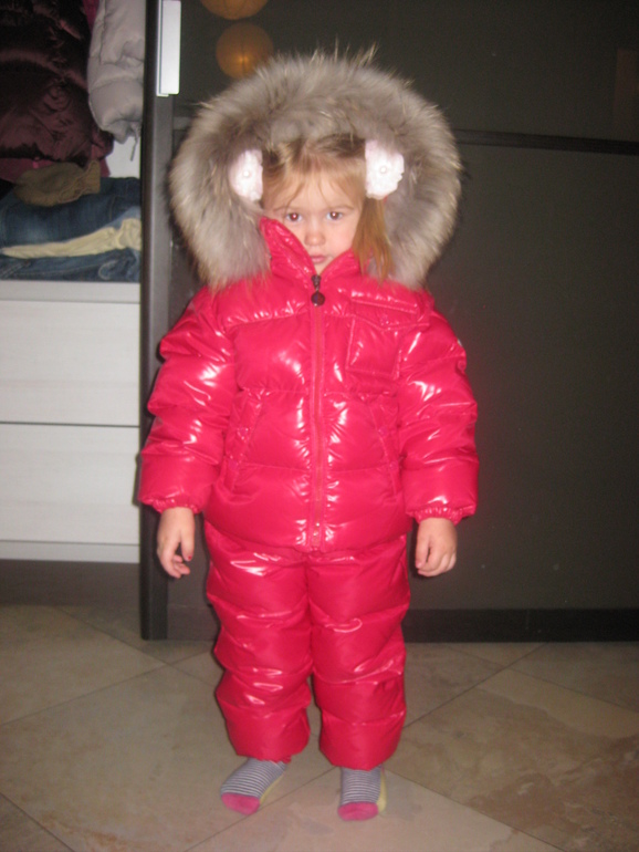 MONCLER Р-Р А4 (104) ЦВЕТ ФУКСИЯ Р-Р А3 (98) МАЛИНОВЫЙ