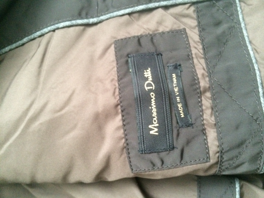 Красивая и стильная курточка цвет шоколад  "Massimo Dutti " раз.М цена 5500 почта!!!