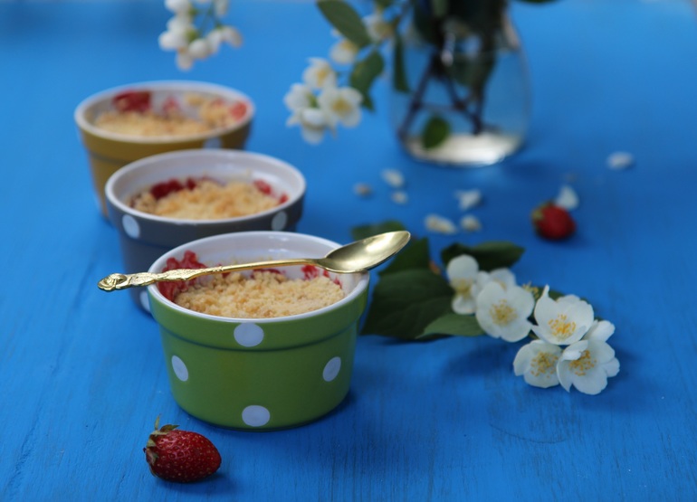 Клубничный крамбл