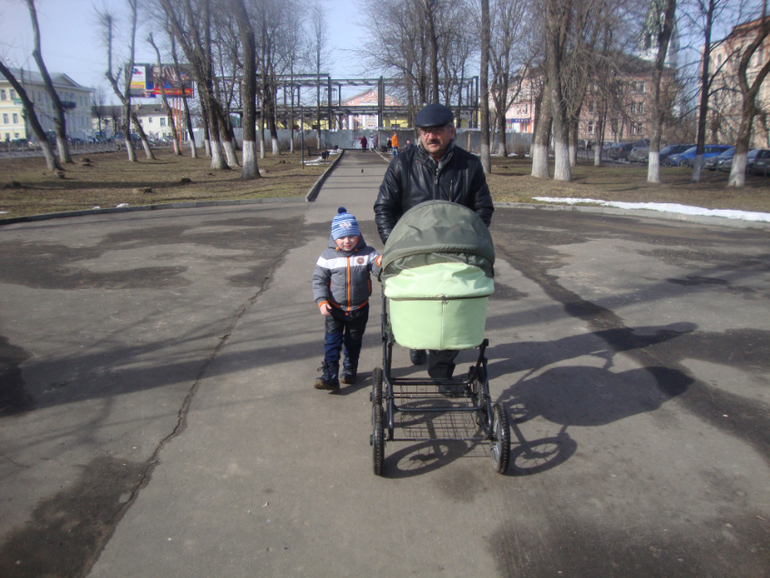 Немного нас :)