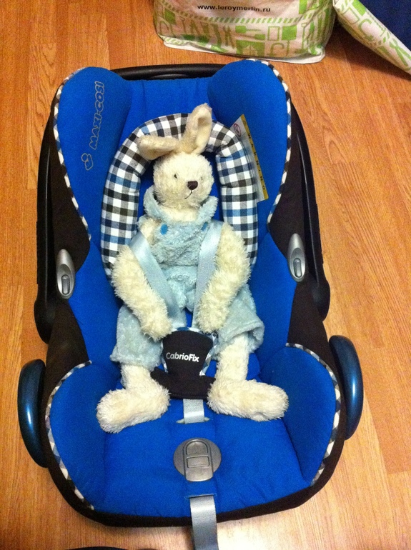 Продам автокресло Maxi Cosi CabrioFix (Макси-Кози Кабрио Фикс)