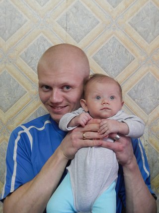 Доча с папой)))