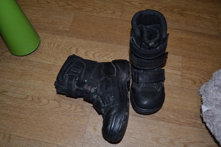 Продам ботинки Экко -500р.