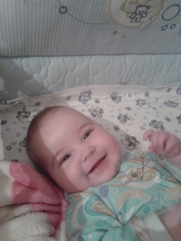 нам сегодня 4 месяца)))
